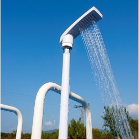 douche-de-piscine-hors-sol